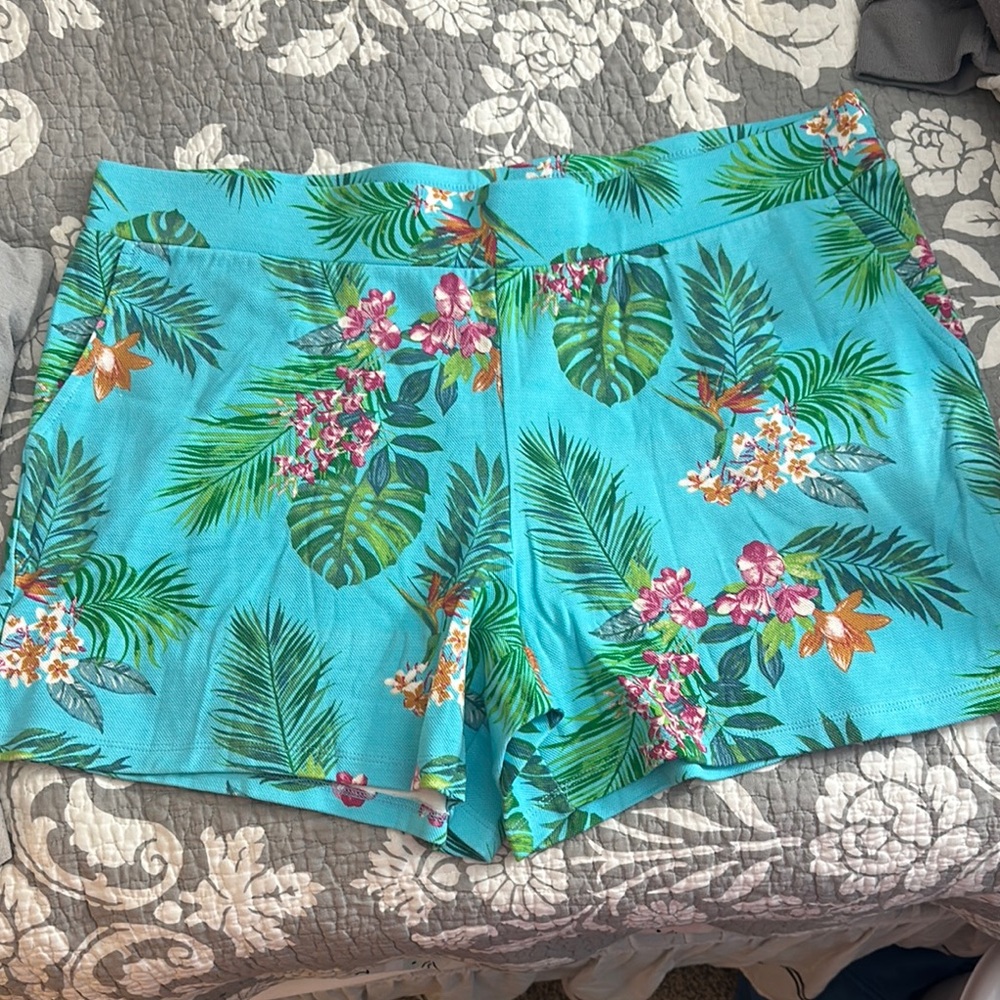 Tropical Floral Women's Shorts Belle